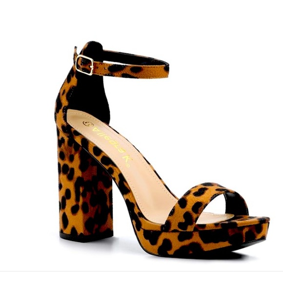 NEW in Bags Allegra K Women's Chunky Heels Open Toe Ankle Strap Platform Sandals - Picture 1 of 5